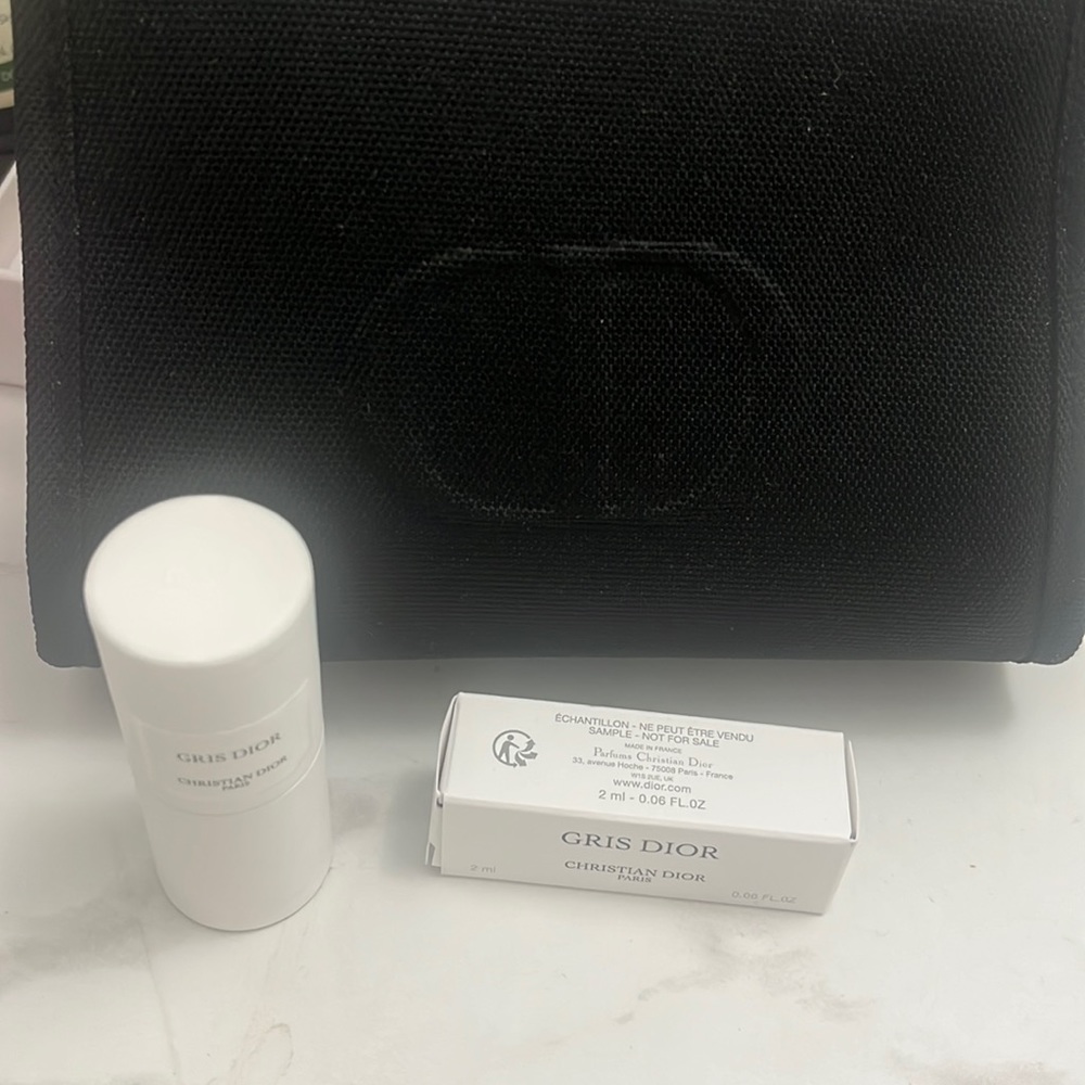 Perfume samples+ makeup bag